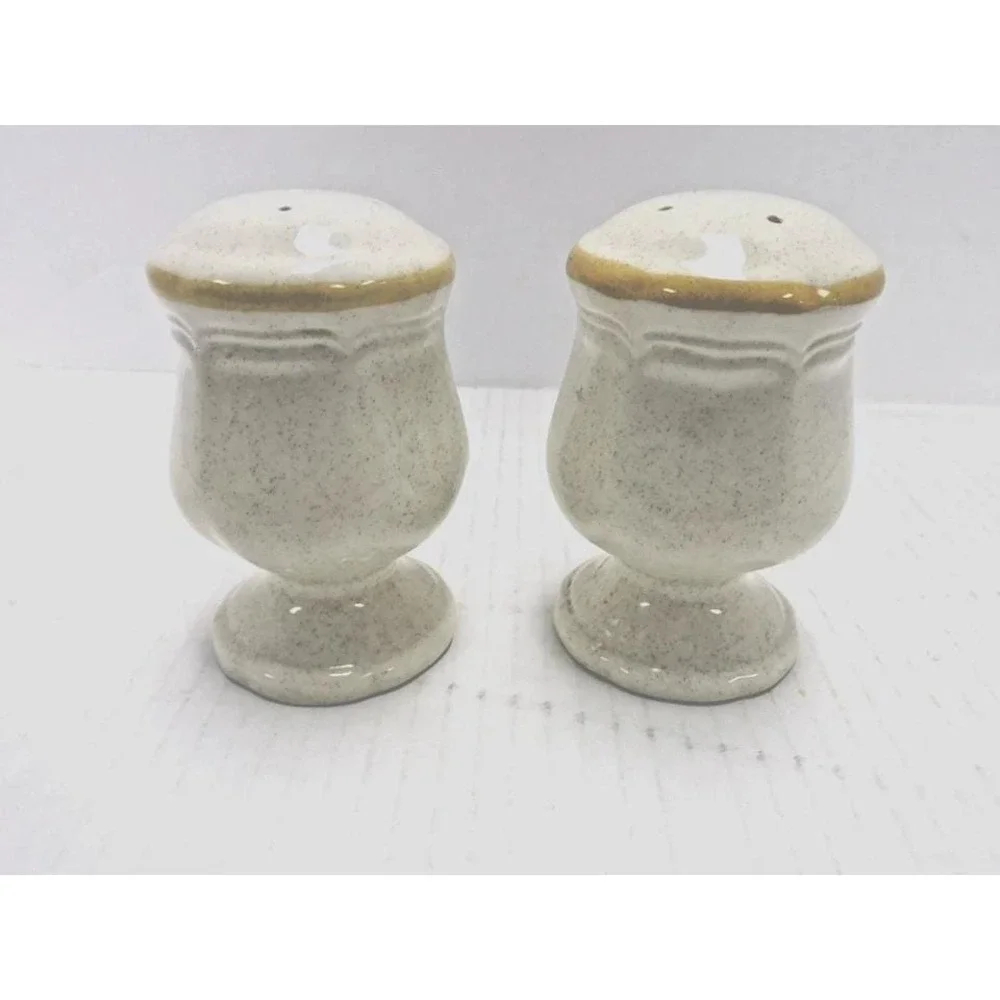 Vintage Mikasa Sunny Side Salt & pepper Shakers Model EB802 3.5
